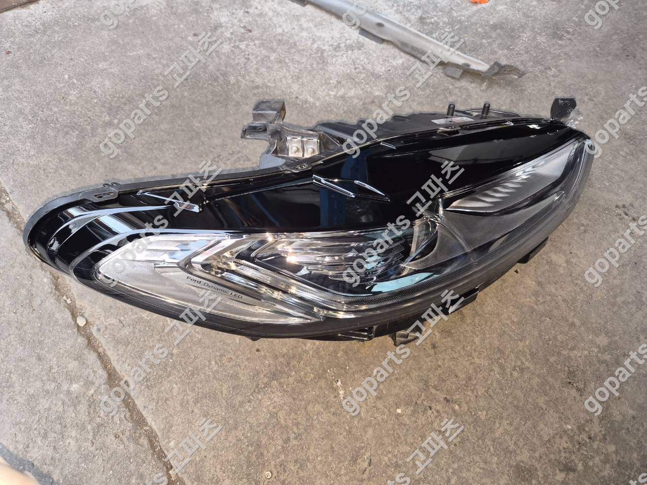 포드 몬데오 4세대 조수석 헤드라이트 ES73-13D154 상세사진 4