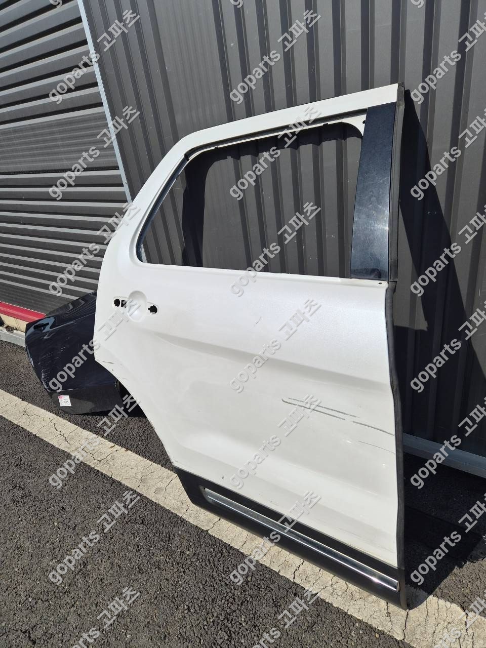 포드 익스플로러 조수석 뒷문 중고 상세사진 2