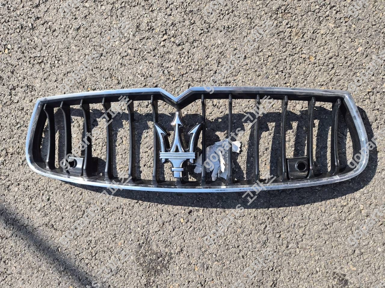 마세라티 기블리 중고 그릴 300,000원