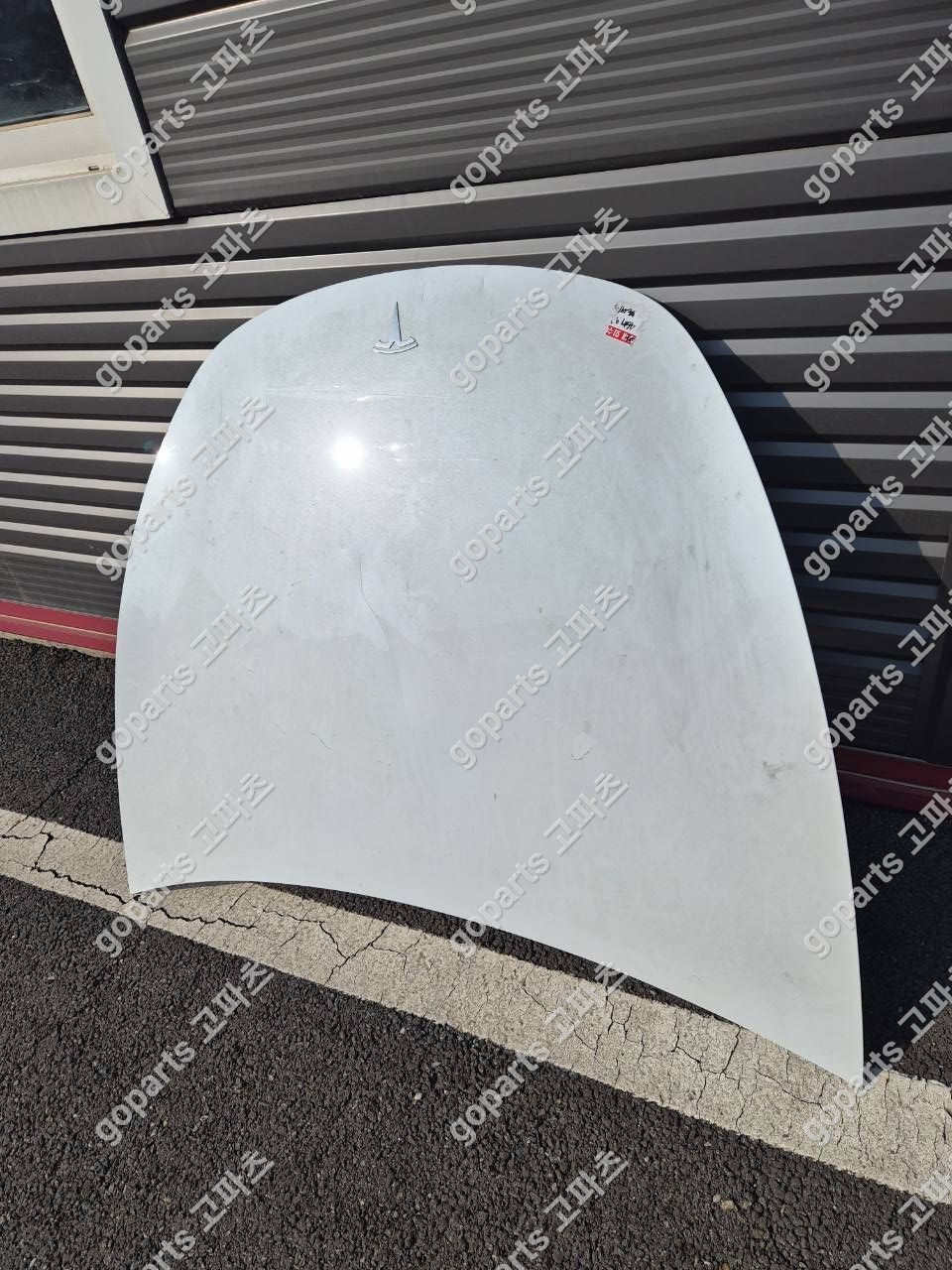 테슬라 모델 Y 1세대 본넷 상세사진 3