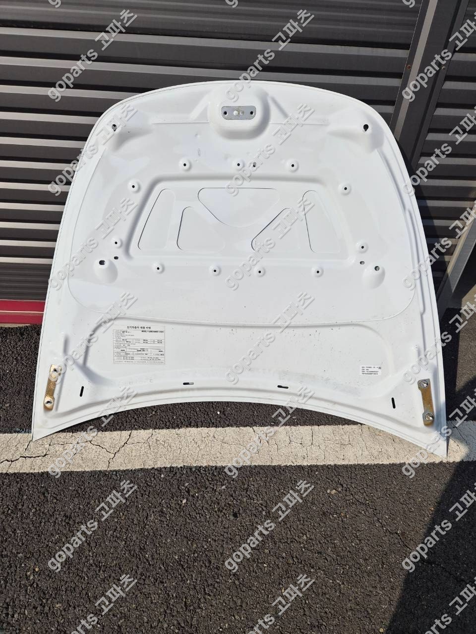 테슬라 모델 Y 1세대 본넷 상세사진 2