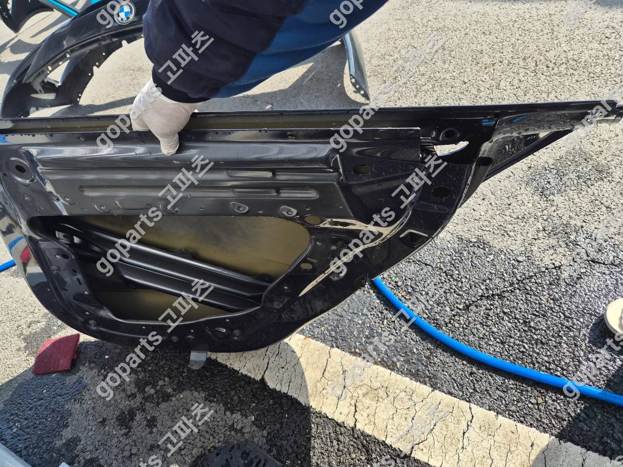 테슬라 모델3 조수석 뒷문 상세사진 2