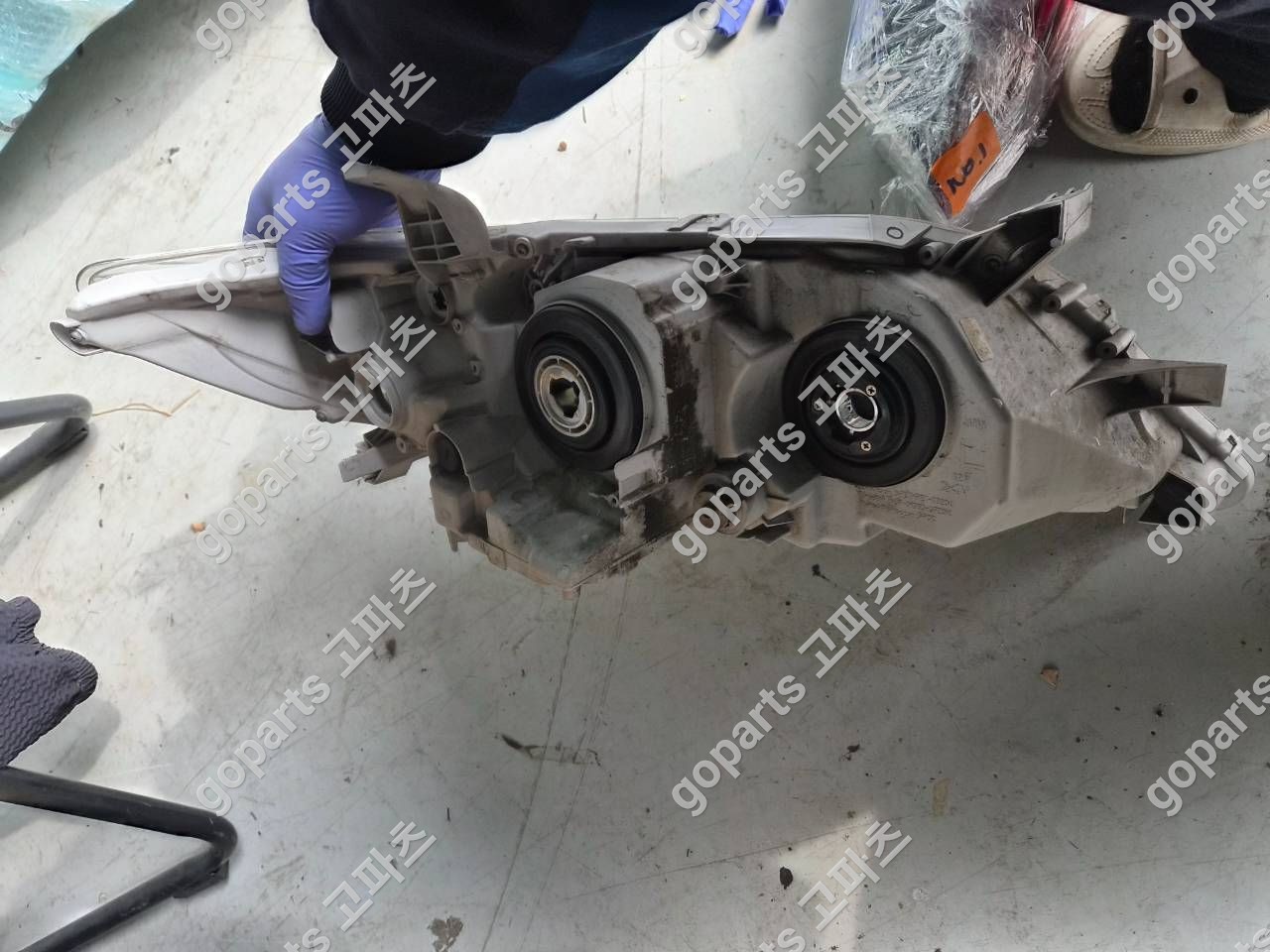 도요타 캠리 6세대 후반기 운전석 헤드라이트 상세사진 2