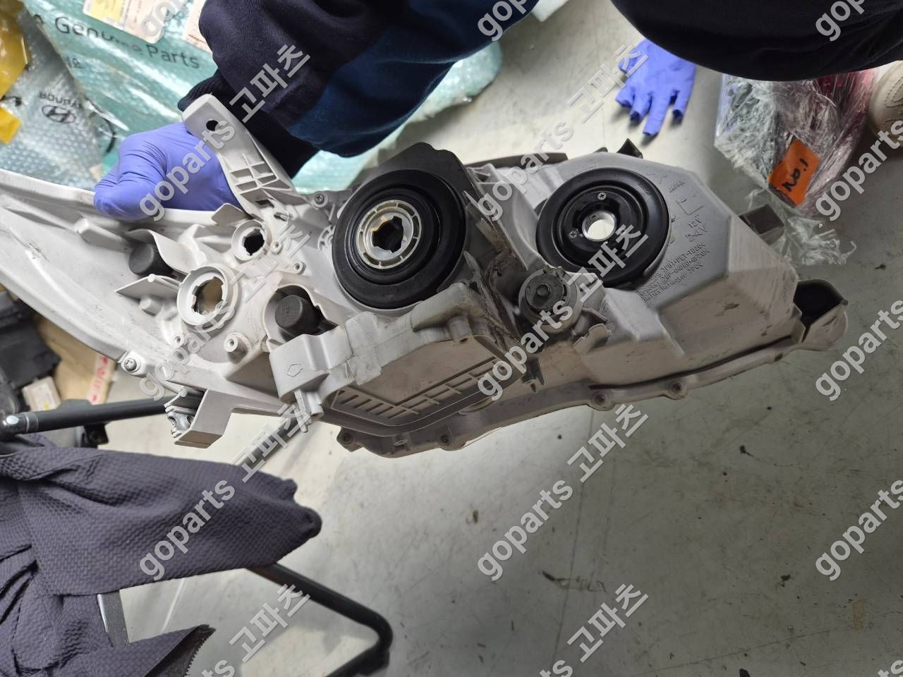 도요타 캠리 6세대 후반기 운전석 헤드라이트 상세사진 3