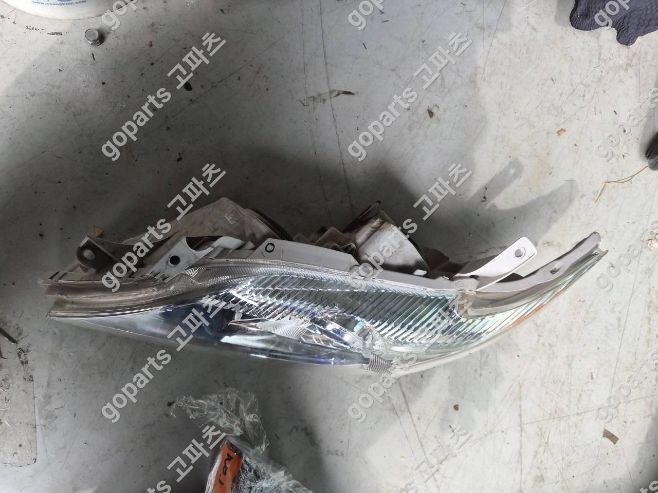 도요타 캠리 6세대 후반기 운전석 헤드라이트 상세사진 4