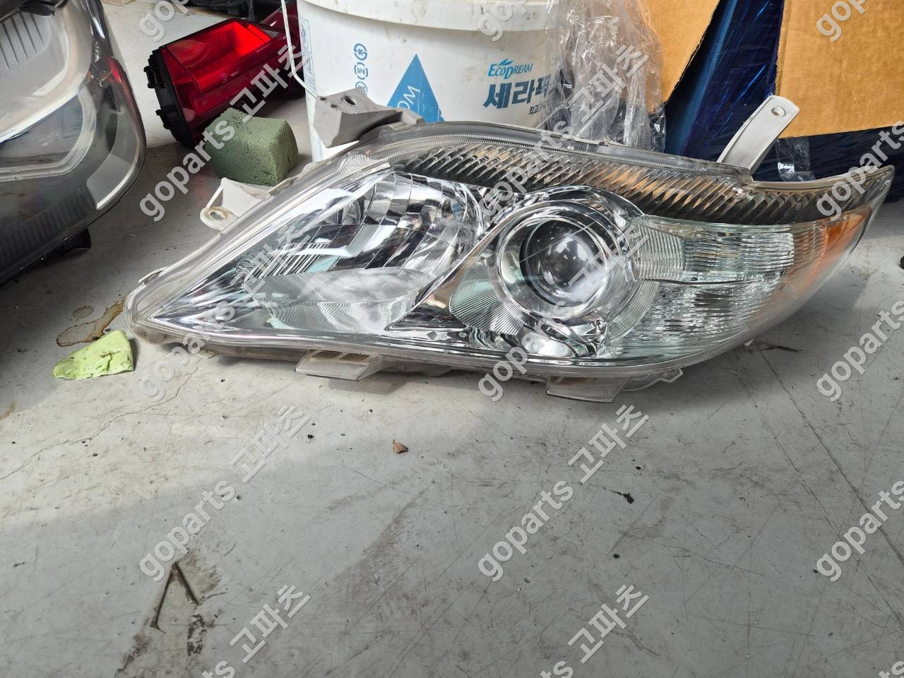 도요타 캠리 6세대 후반기 운전석 헤드라이트 상세사진 5