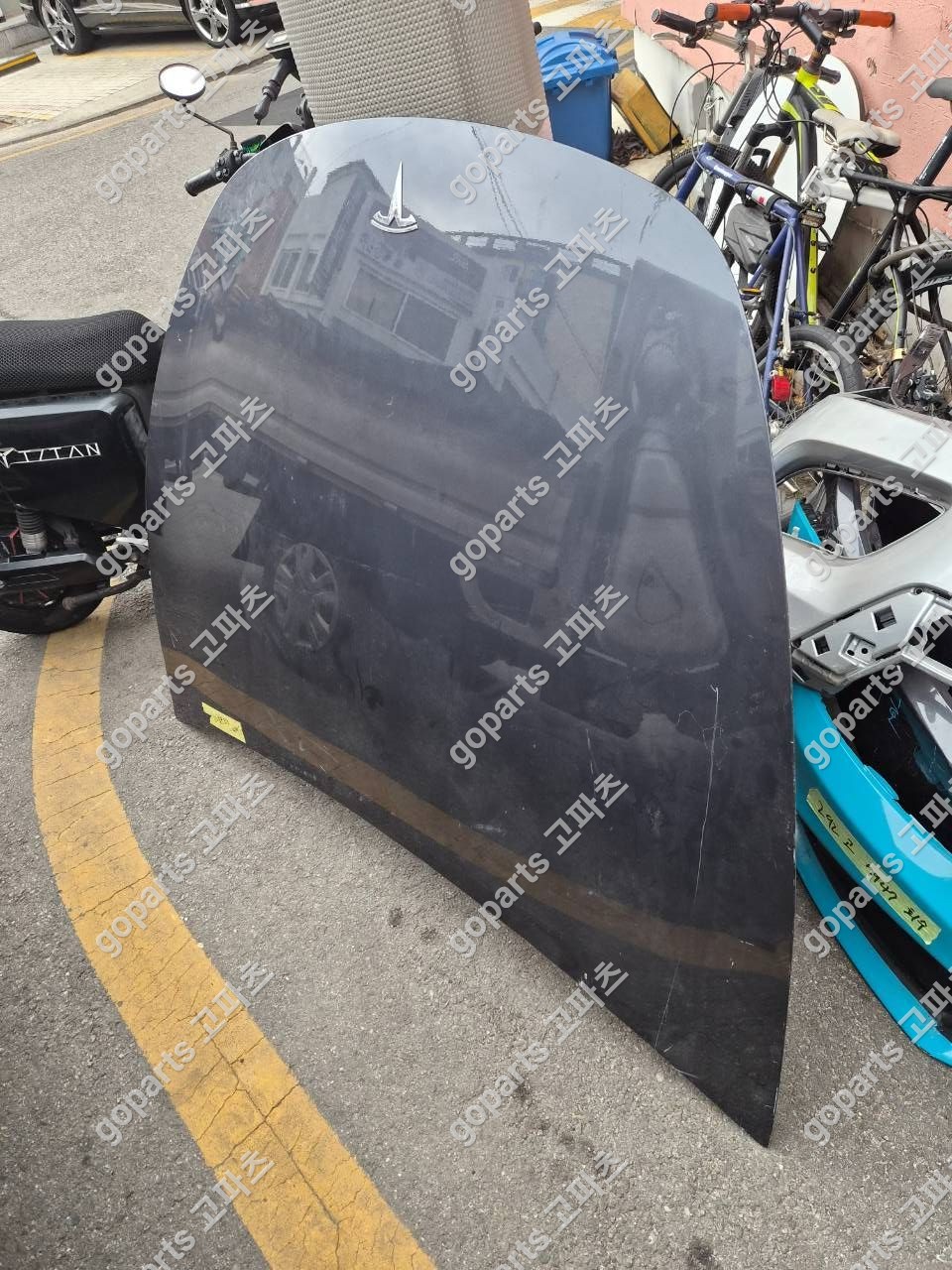 테슬라 모델 Y 1세대 본넷 상세사진 2