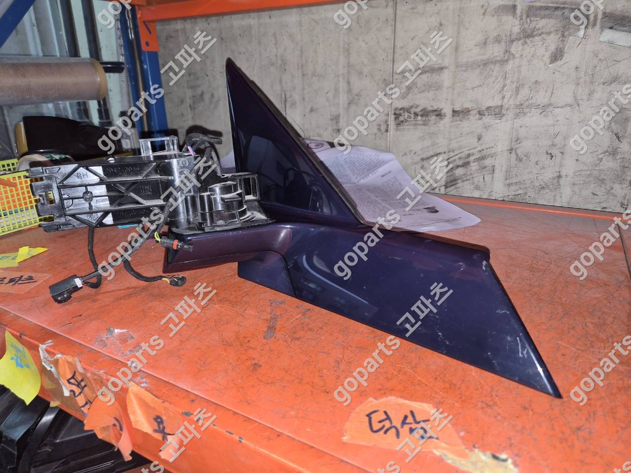 랜드로버 디스커버리 5 사이드미러 프레임 중고 200,000원