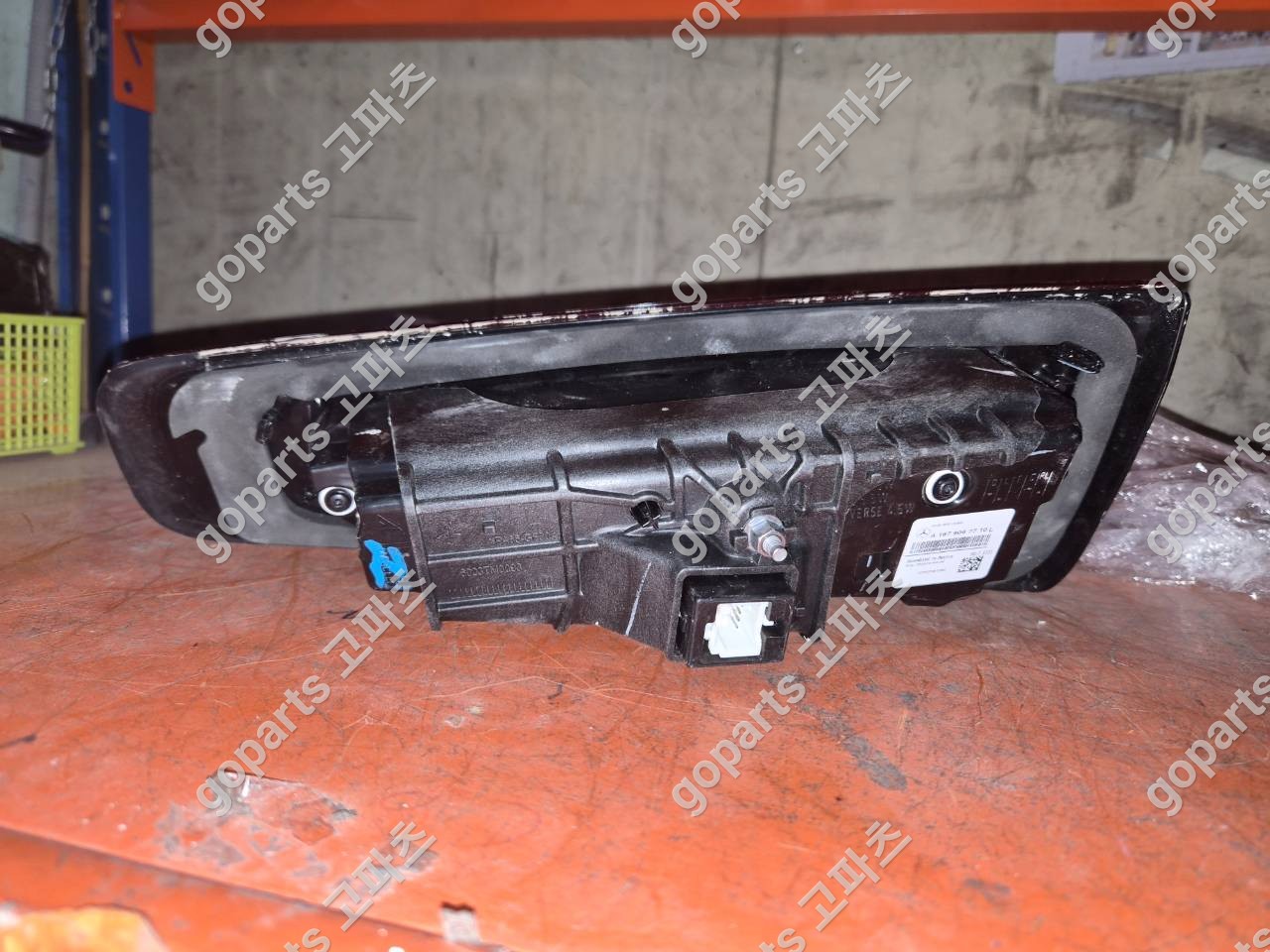 벤츠 GLS W167 운전석 트렁크등 A1679067710 상세사진 3