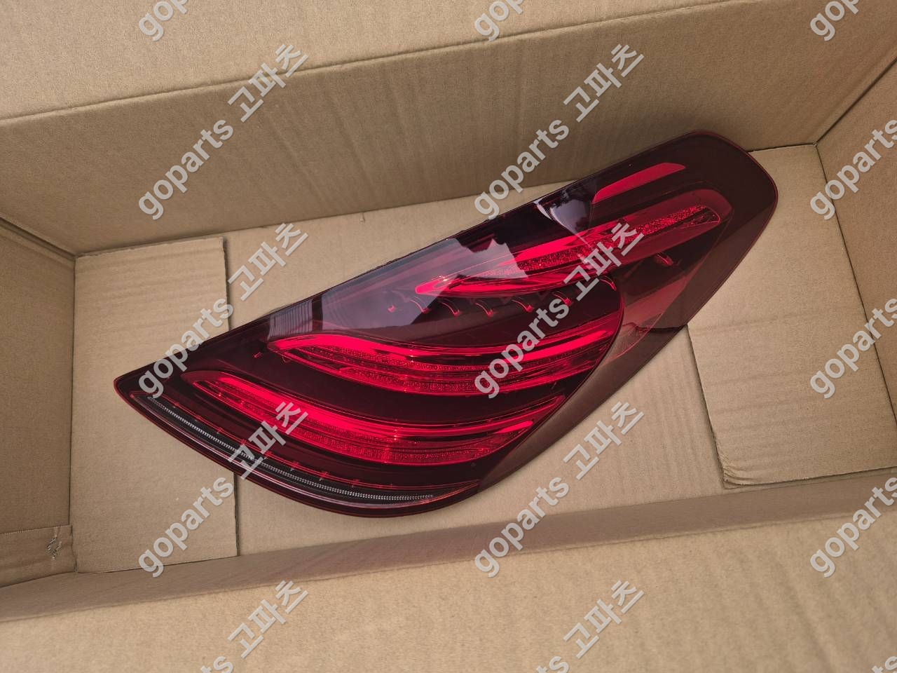 벤츠 S클래스 W222 조수석 후 후미등 상세사진 3