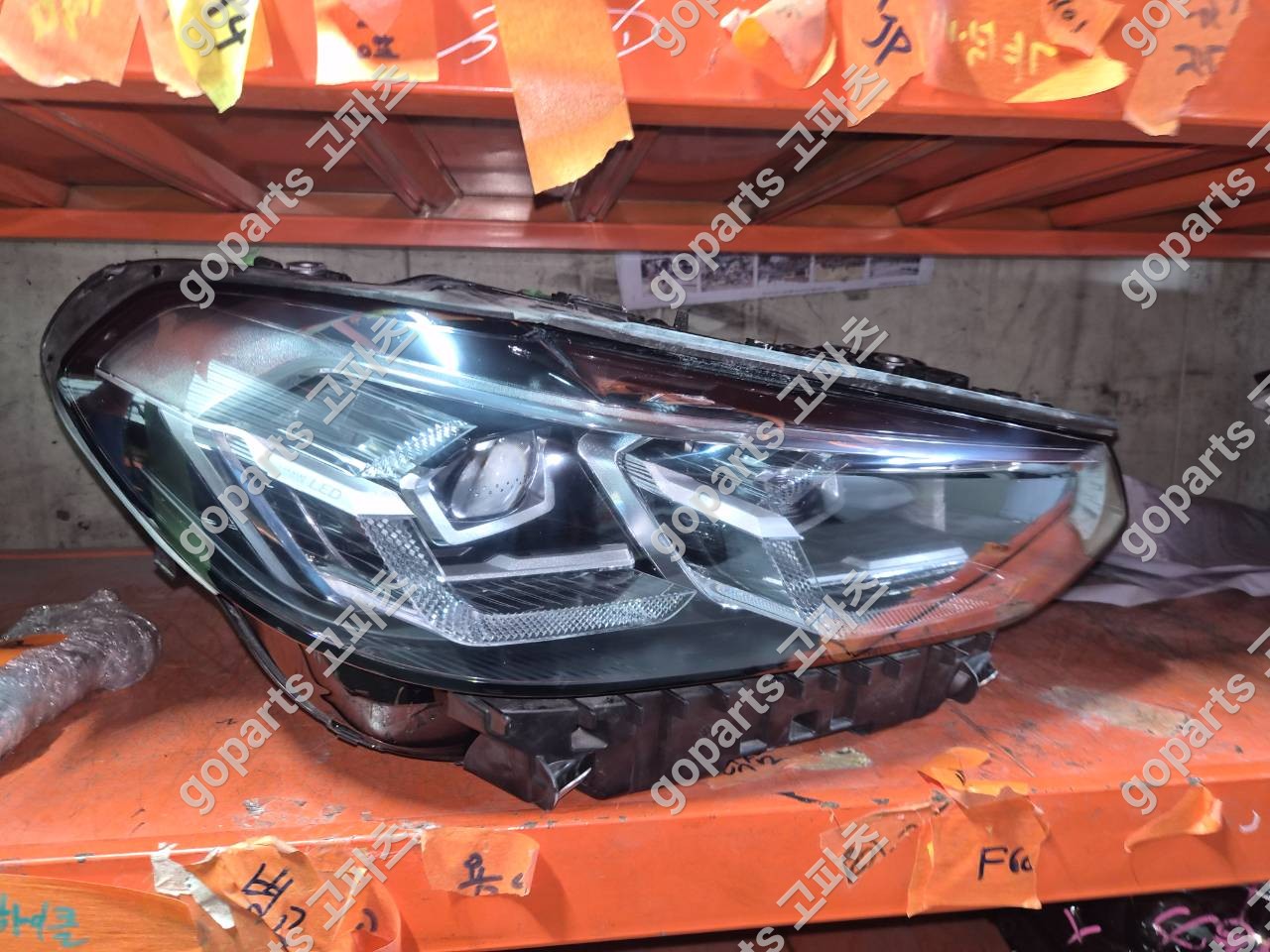 BMW X3/X4 G01/G02 중고 조수석 헤드라이트 LED 5A29204 500,000원