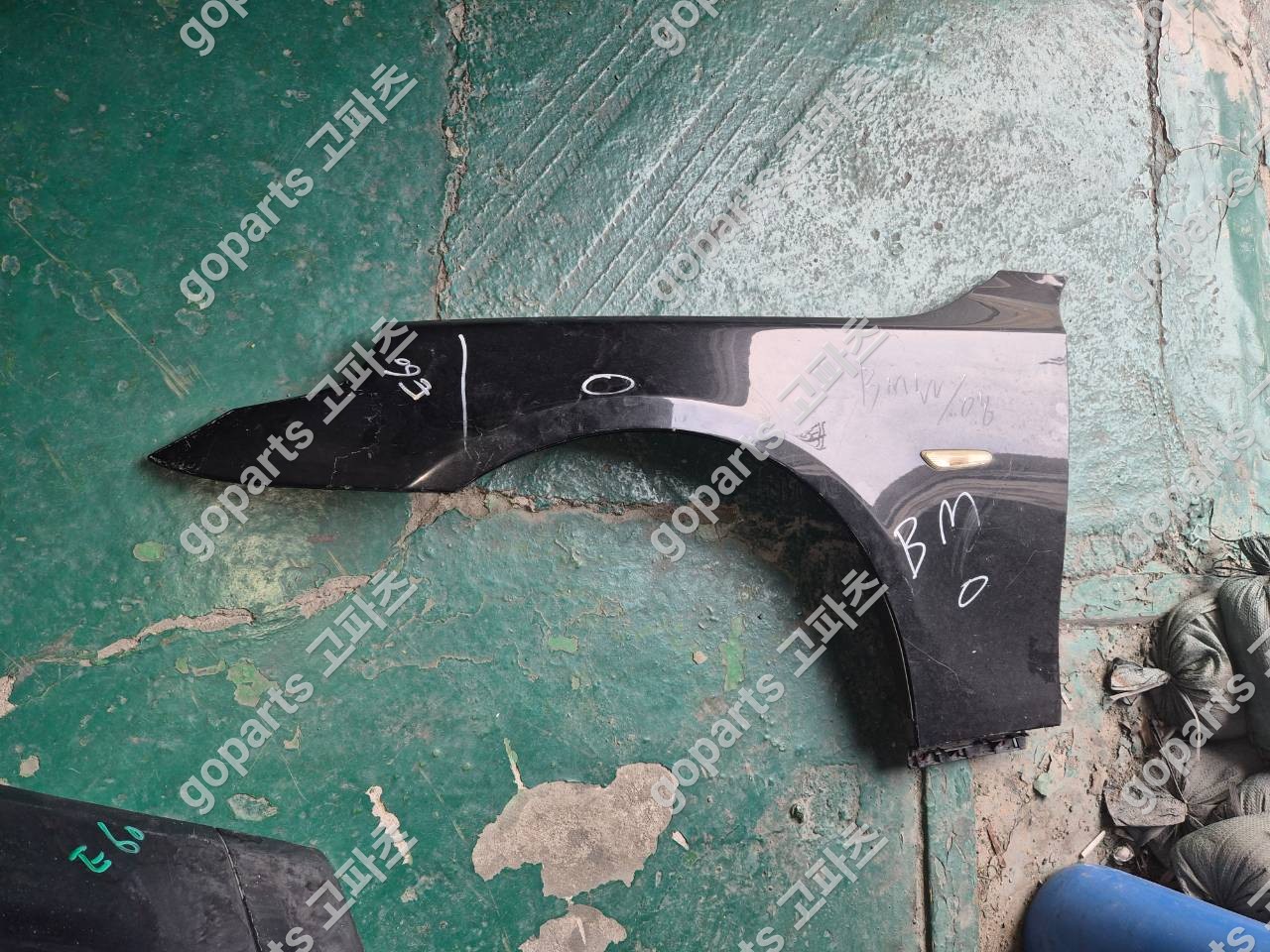 BMW 5시리즈 E60 운전석 전휀더 상세사진 2