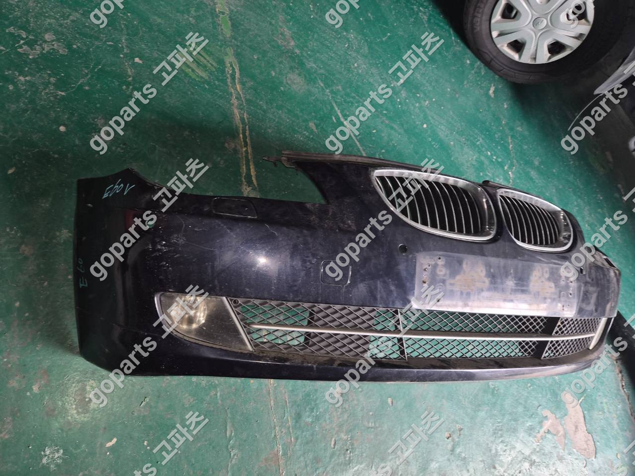 BMW 5시리즈 E60 중고 전범퍼 300,000원
