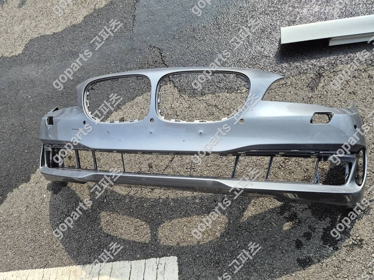 BMW 7시리즈 F01 중고 전범퍼 200,000원