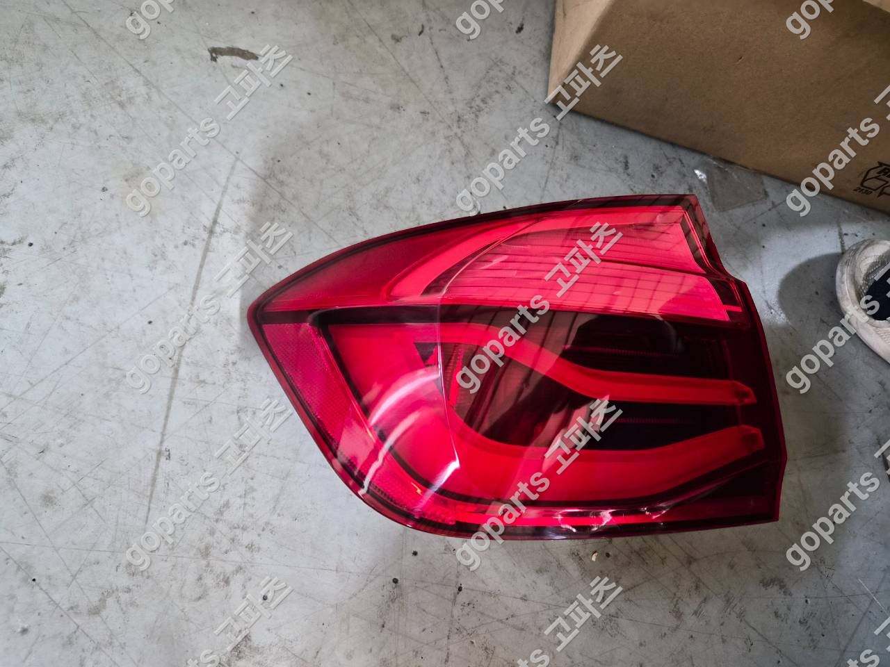 BMW 3시리즈 F30 운전석 테일라이트 상세사진 2