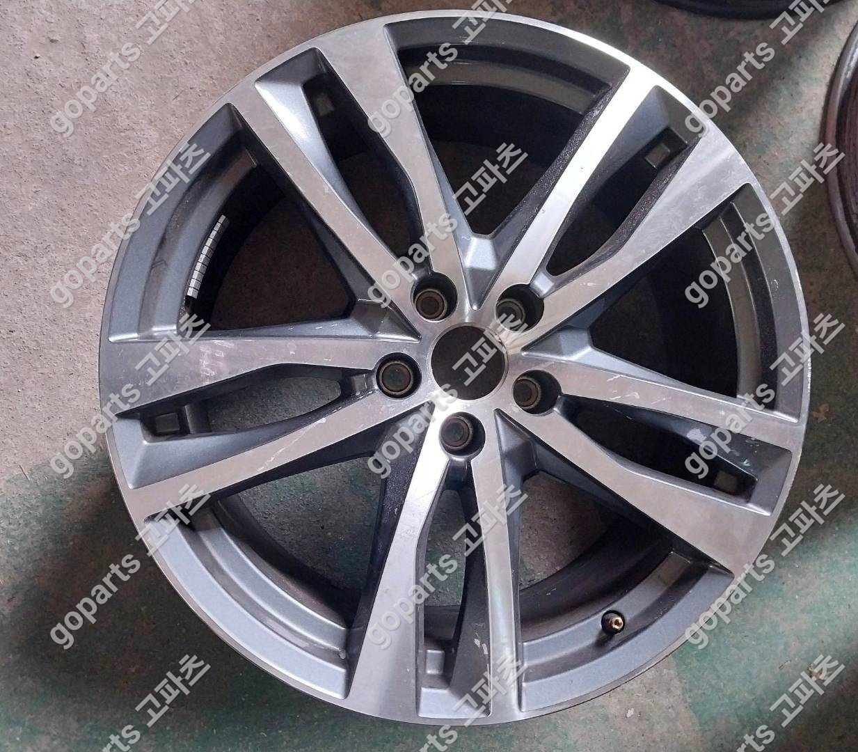 아우디 A6 C8 4K 중고 19인치 휠 200,000원