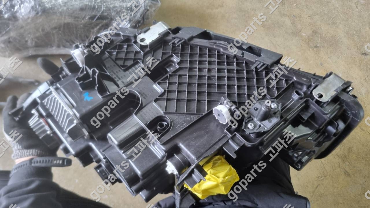 BMW 5시리즈 G30 조수석 레이저 헤드라이트 5A388D6-03/04 상세사진 4