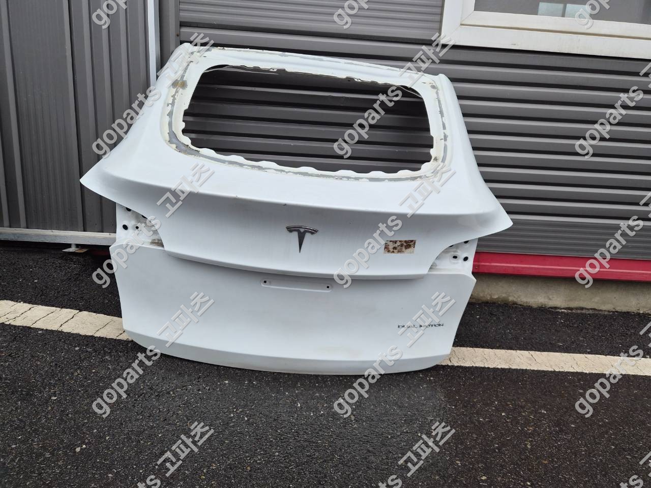 테슬라 모델Y 빽도어트렁크백도어 중고 350,000원