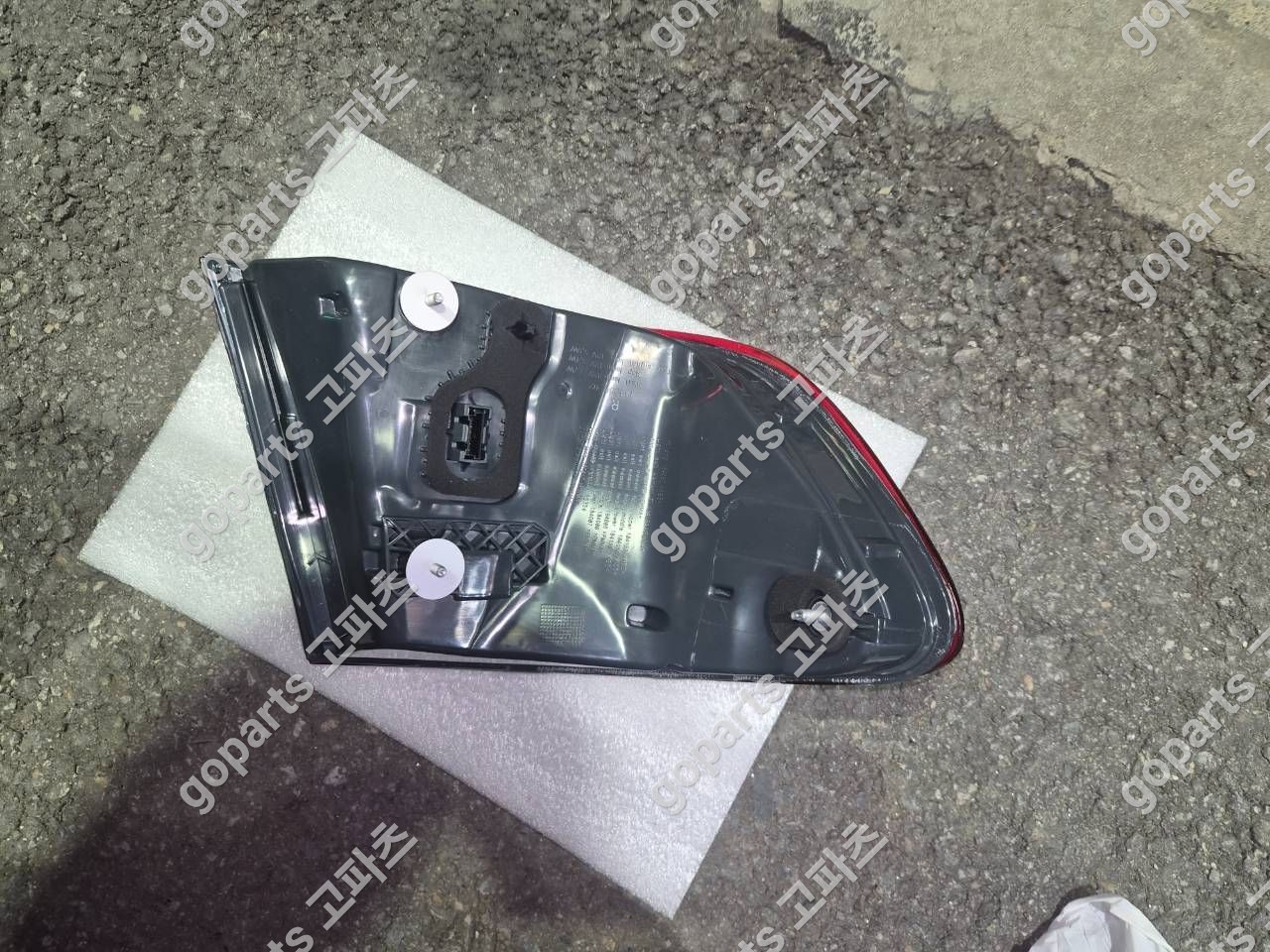 BMW F10 5시리즈 조수석 후미등 상세사진 2