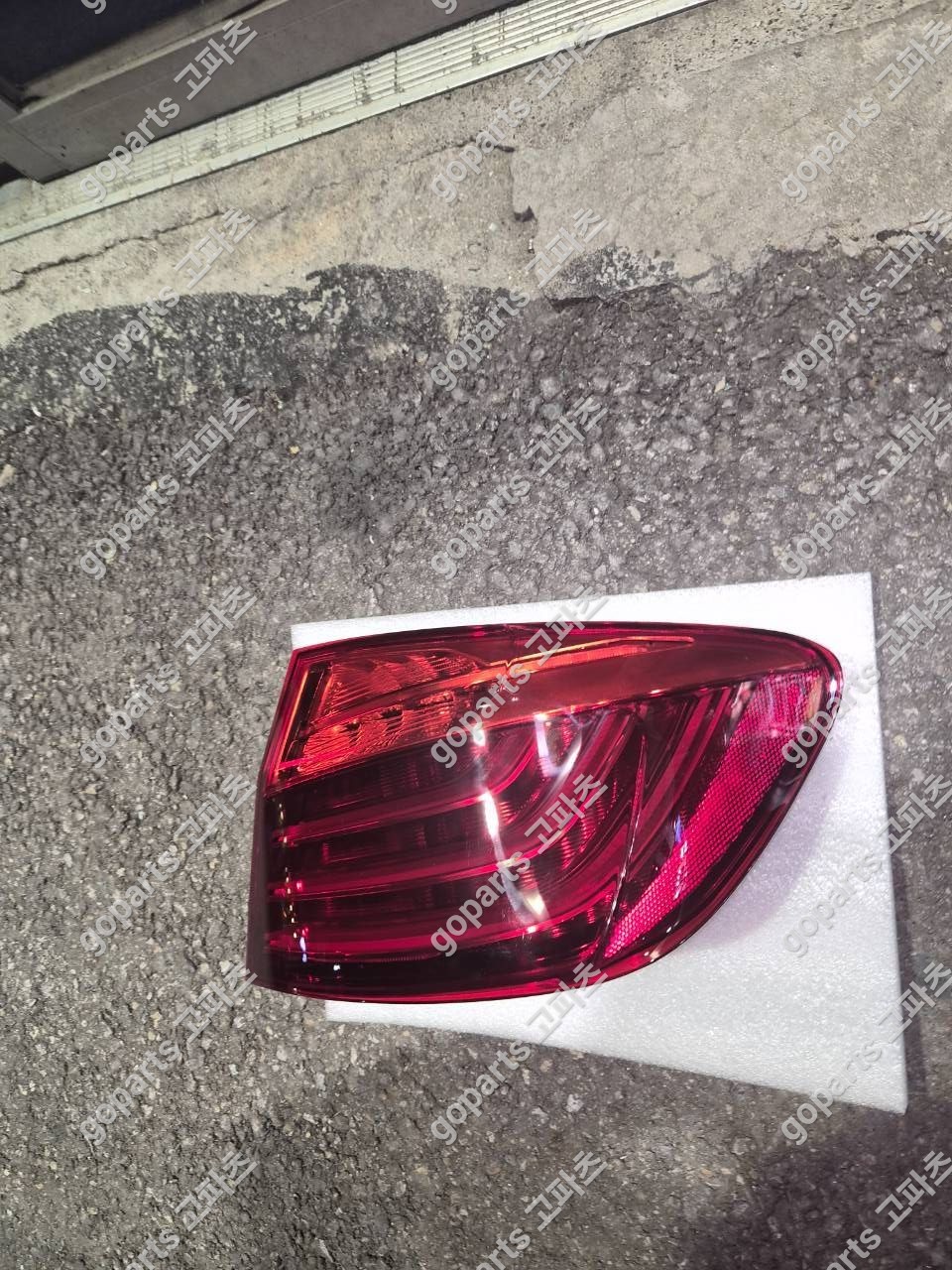 BMW F10 5시리즈 중고 조수석 후미등 200,000원