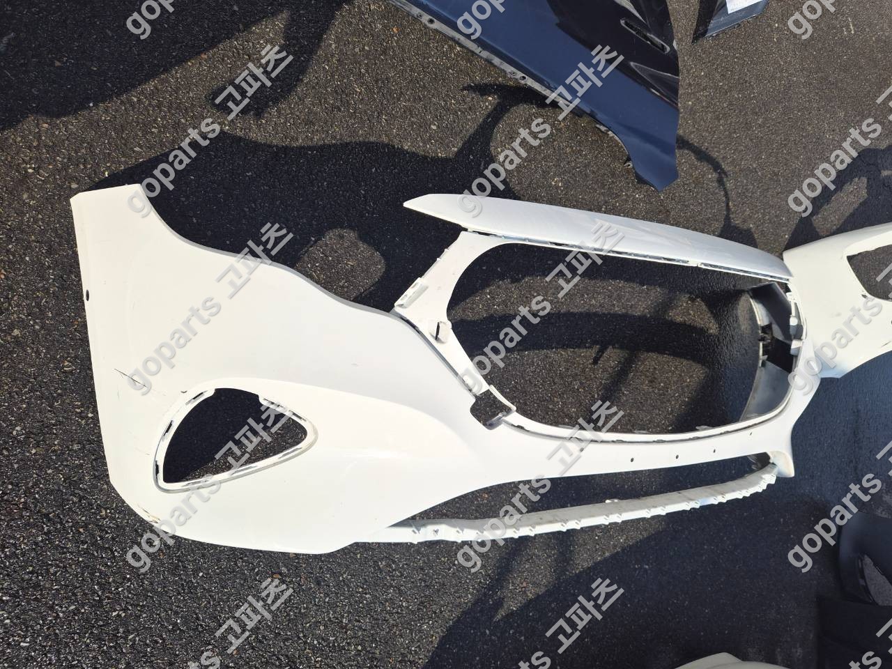 벤츠 E클래스 W214 전범퍼 상세사진 2