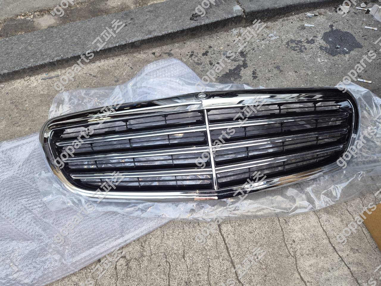 벤츠 E클래스 W213 전면그릴 중고 300,000원