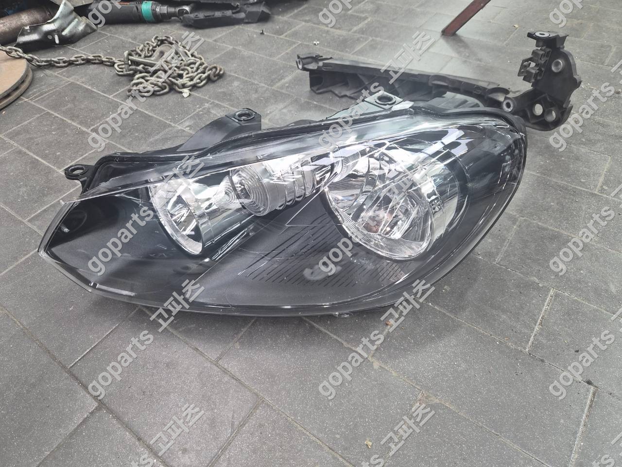 폭스바겐 골프 6세대 헤드라이트 상세사진 2