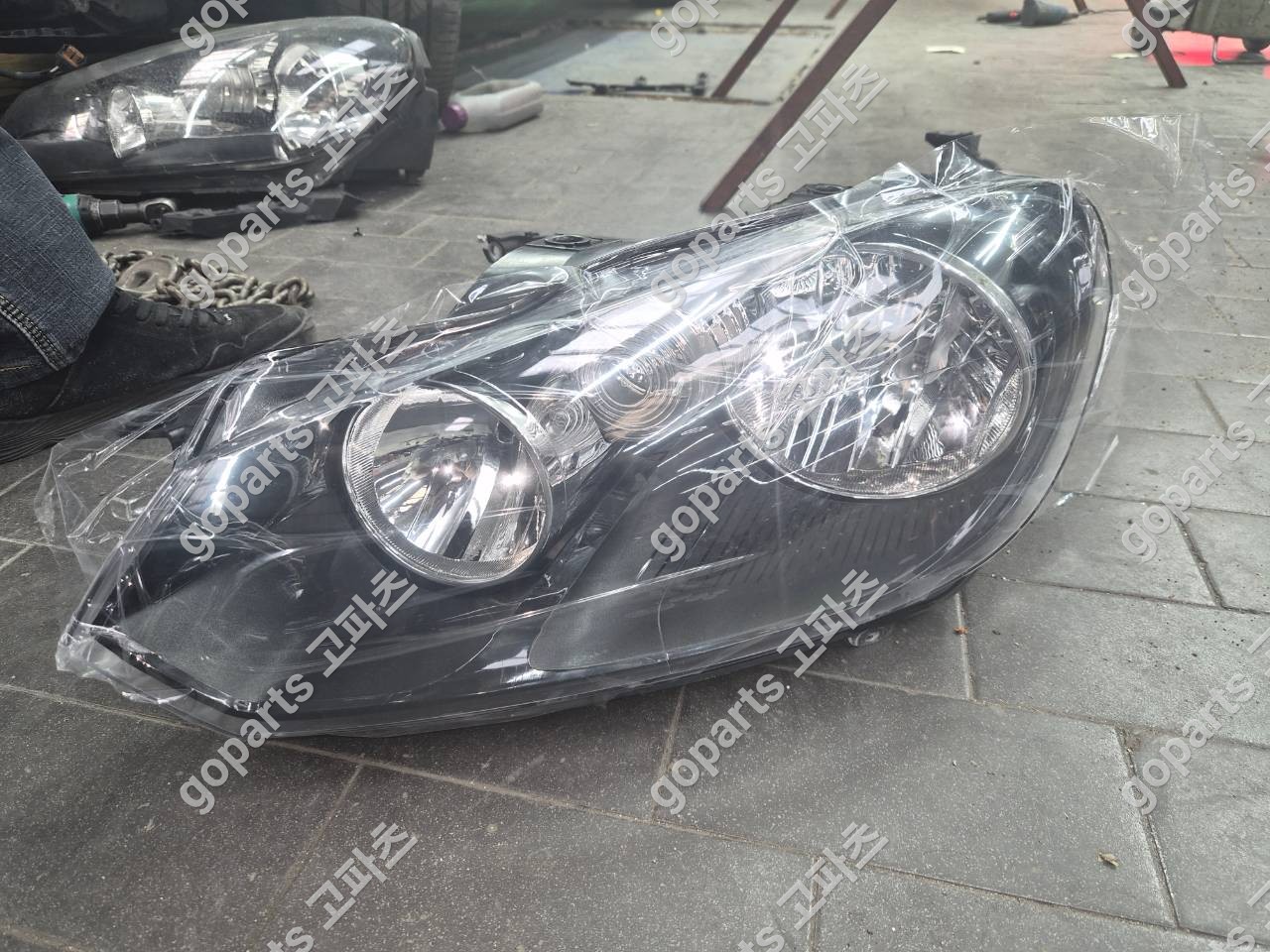 폭스바겐 골프 6세대 중고 헤드라이트 250,000원