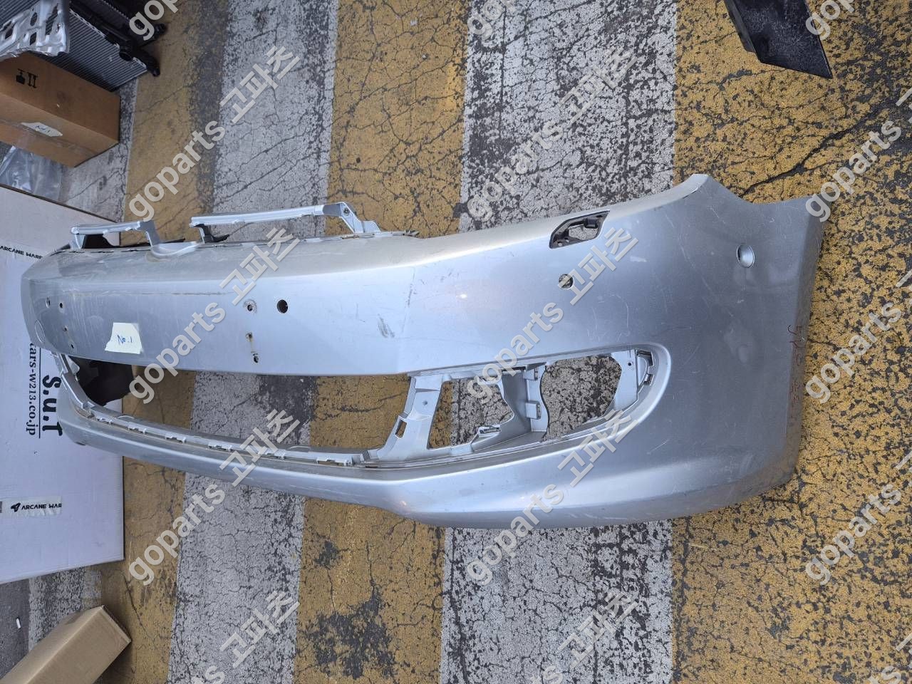 폭스바겐 골프 6세대 흰색 전범퍼 상세사진 2