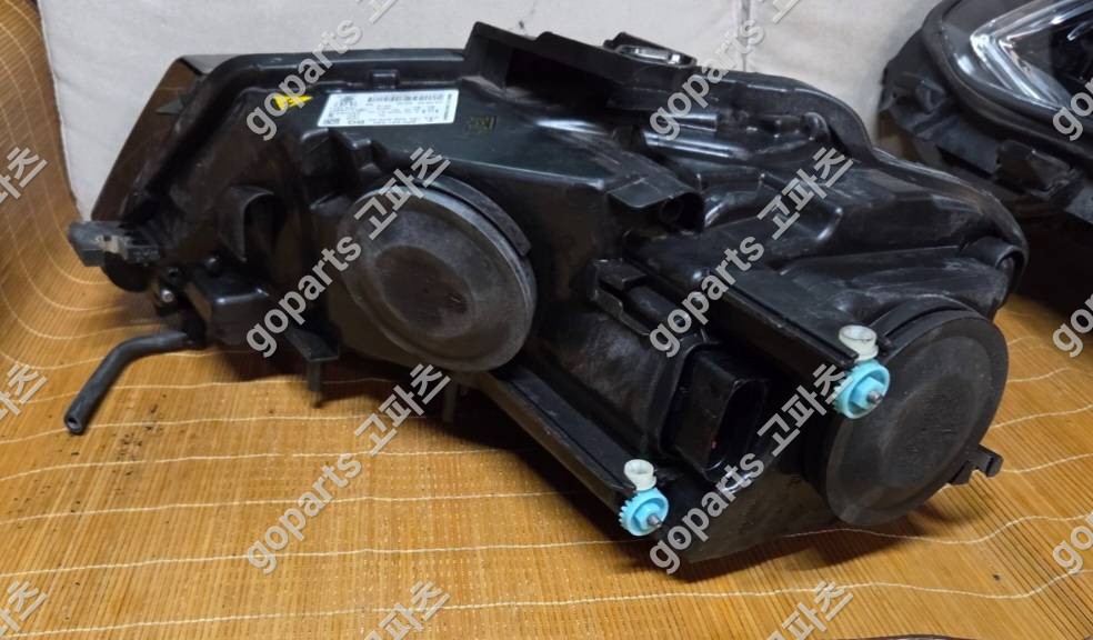 아우디 A3 8P 조수석 헤드라이트 8p0941030 상세사진 3