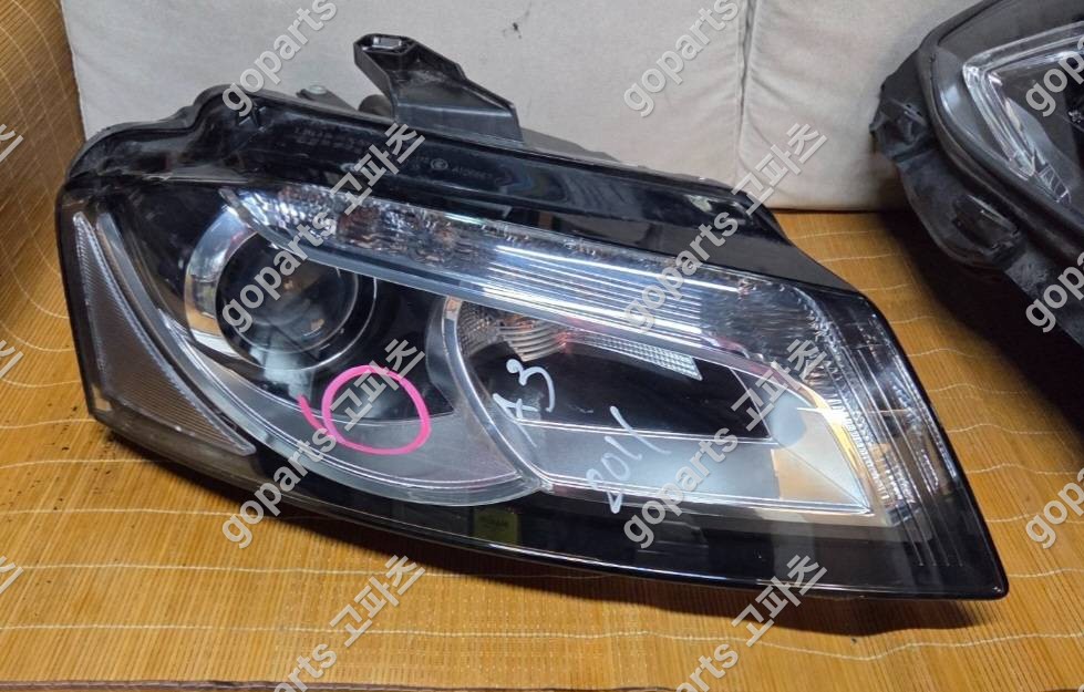 아우디 A3 8P 중고 헤드라이트 조수석 8p0941030 350,000원