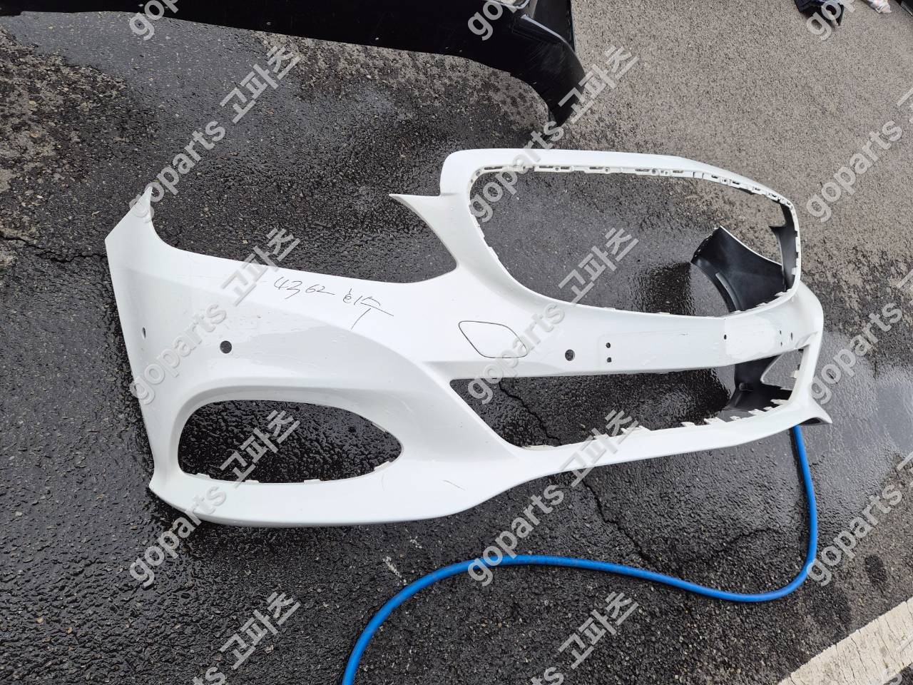 벤츠 E클래스 W212 후기형 아방가르드 전범퍼 상세사진 3