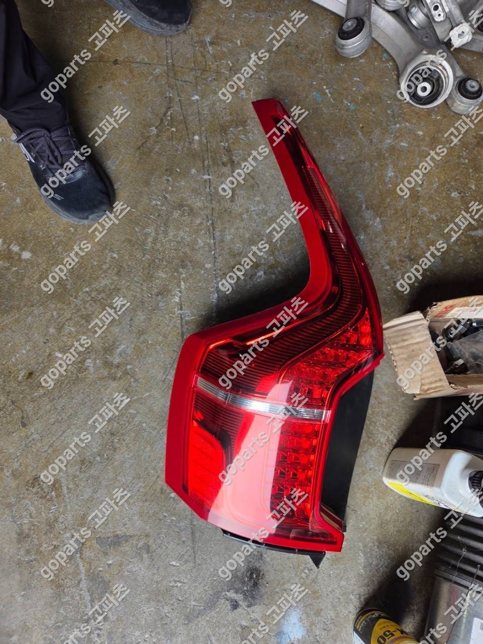 볼보 XC90 중고 운전석 테일램프 31655915 350,000원