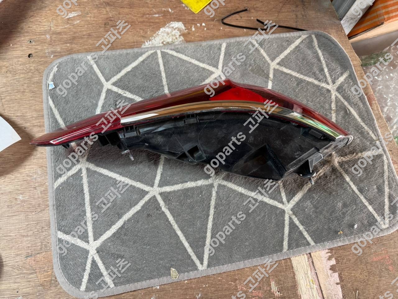 벤츠 E클래스 W214 조수석 후미등 A2149065602 상세사진 3