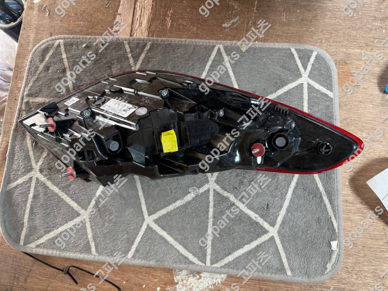 벤츠 E클래스 W214 조수석 후미등 A2149065602 상세사진 5