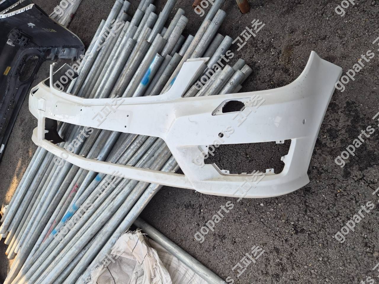 벤츠 C클래스 W204 후기형 전범퍼 상세사진 3