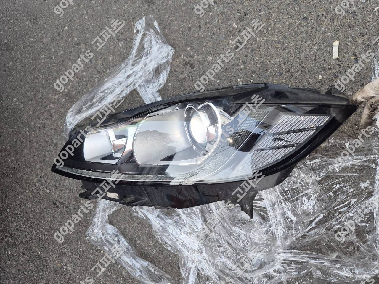 재규어 Xf X260 중고 헤드라이트 Gx63-13w030 450,000원