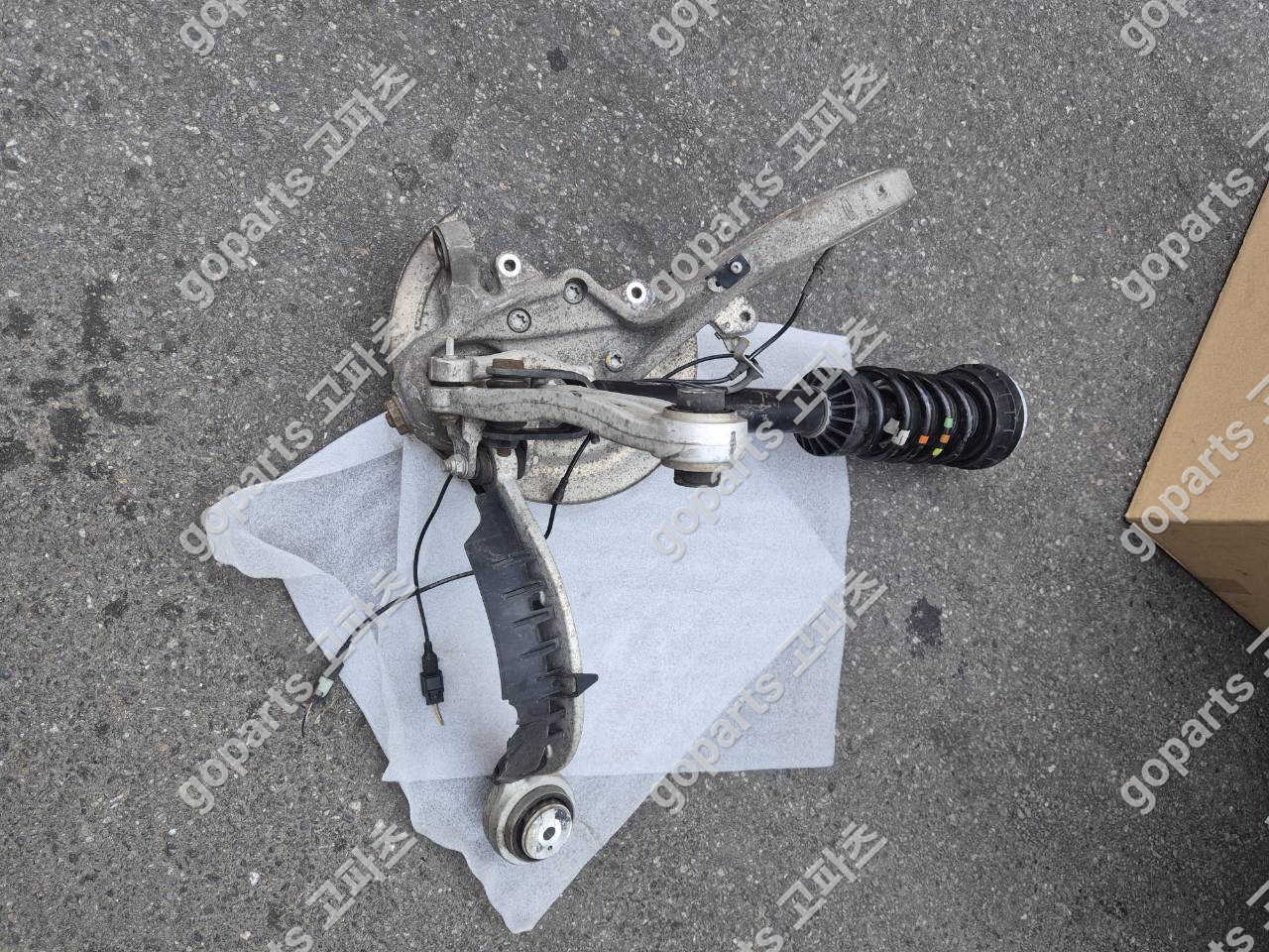 재규어 XF X260 운전석 앞 하체 상세사진 2