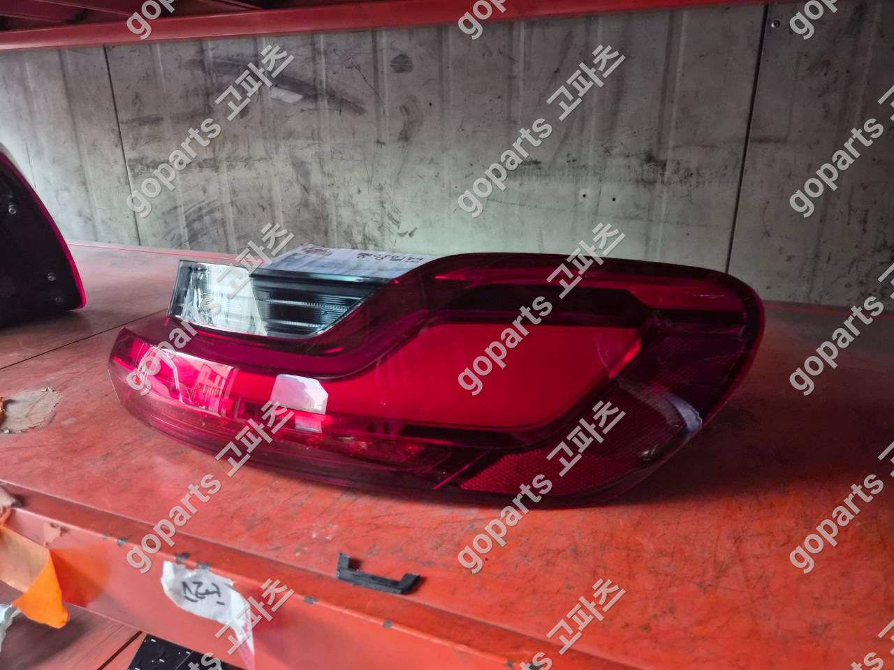 BMW X4 G02 조수석 후미등 4740939613 상세사진 3