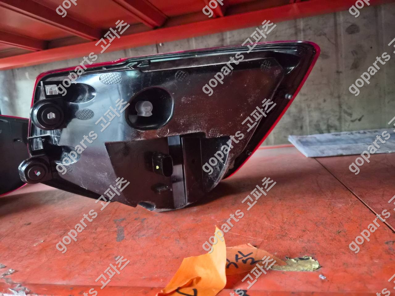 아우디 Q2 운전석 후미등 81a945091B 상세사진 4