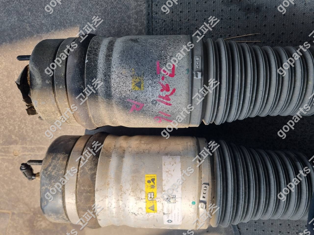 지프 그랜드체로키 WK 쇼버/에어서스펜션 중고 800,000원