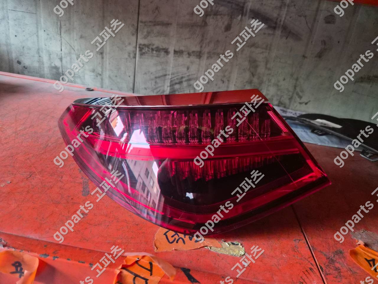 벤츠 W223 S클래스 중고 운전석 후미등 A2239062300 30만원