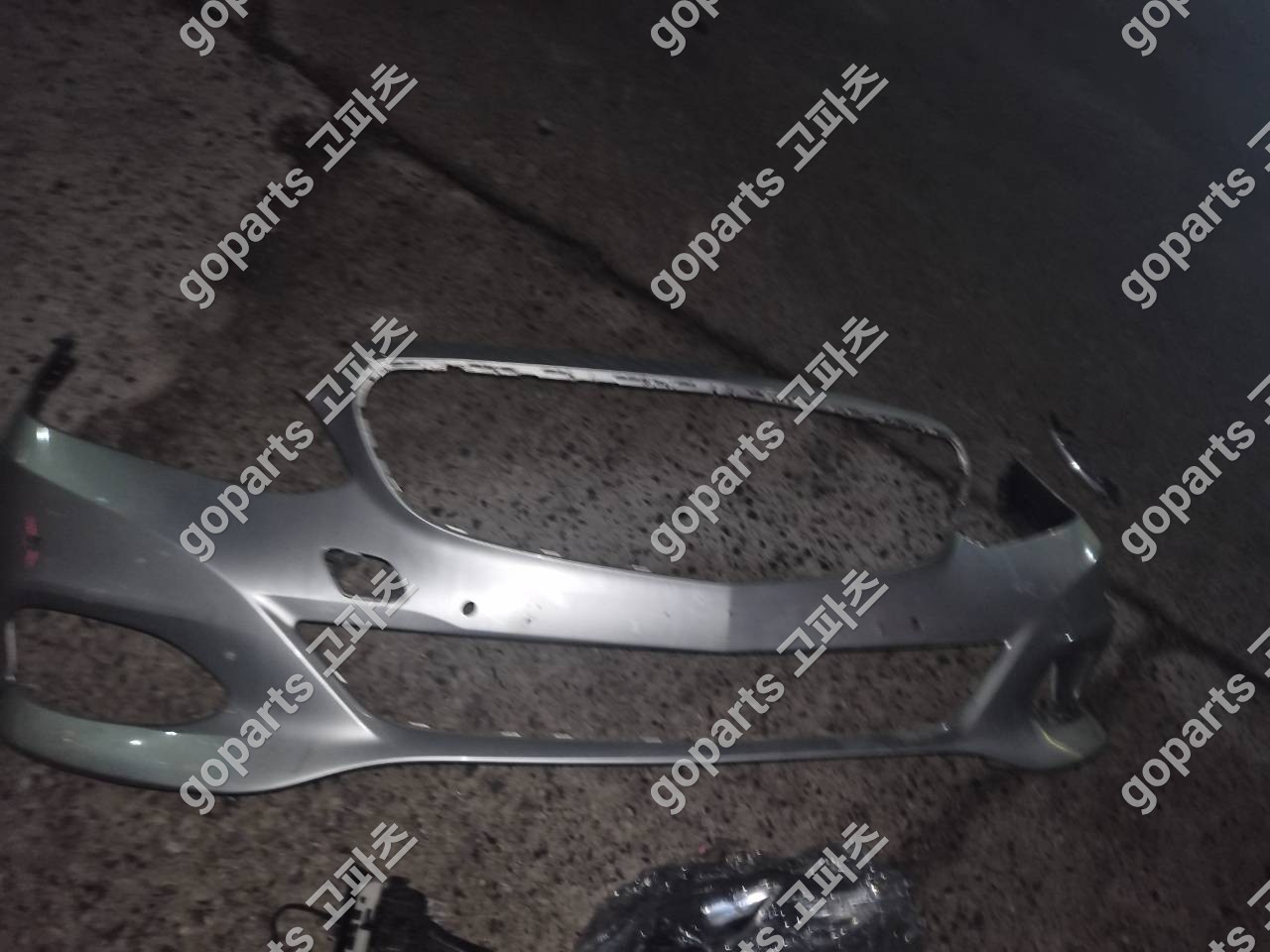 벤츠 E클래스 W212 중고 전범퍼 아방가르드 200,000원