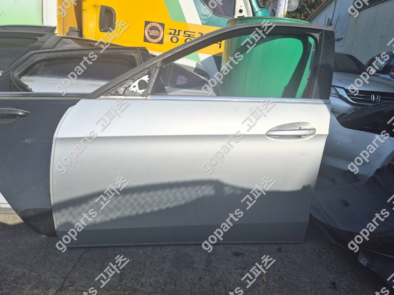 벤츠 E클래스 W212 운전석 도어 중고 상세사진 2