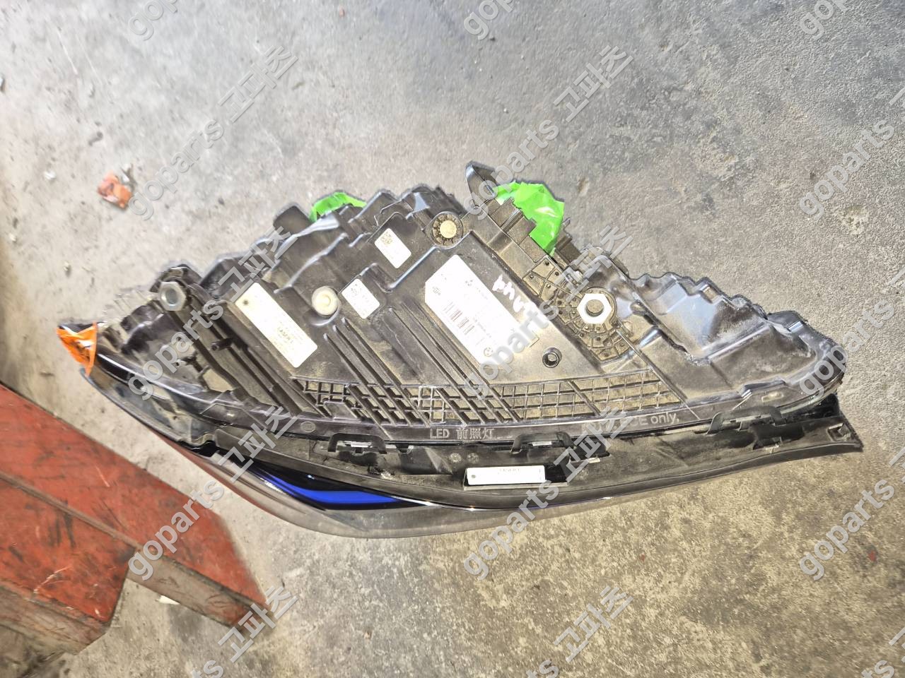 BMW 6GT G32 조수석 레이저 헤드라이트 5A38906-04 상세사진 4