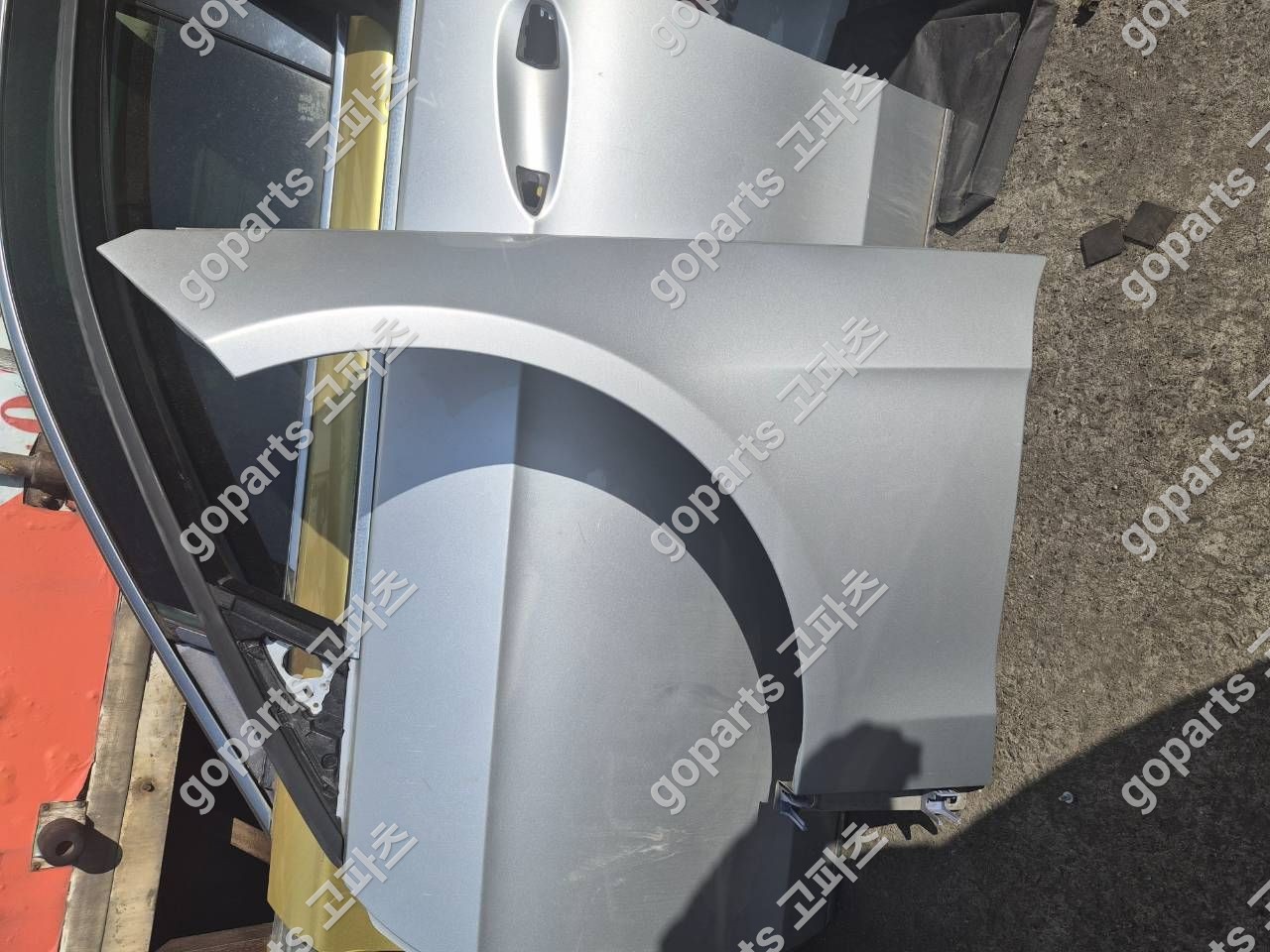 벤츠 E클래스 W212 전휀더 중고 200,000원