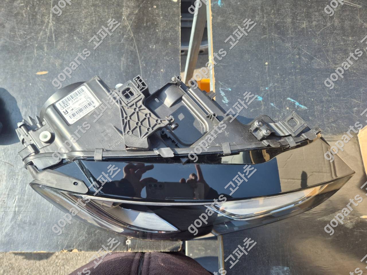 아우디 A5 8t 조수석 헤드라이트 8t0941044c 상세사진 2