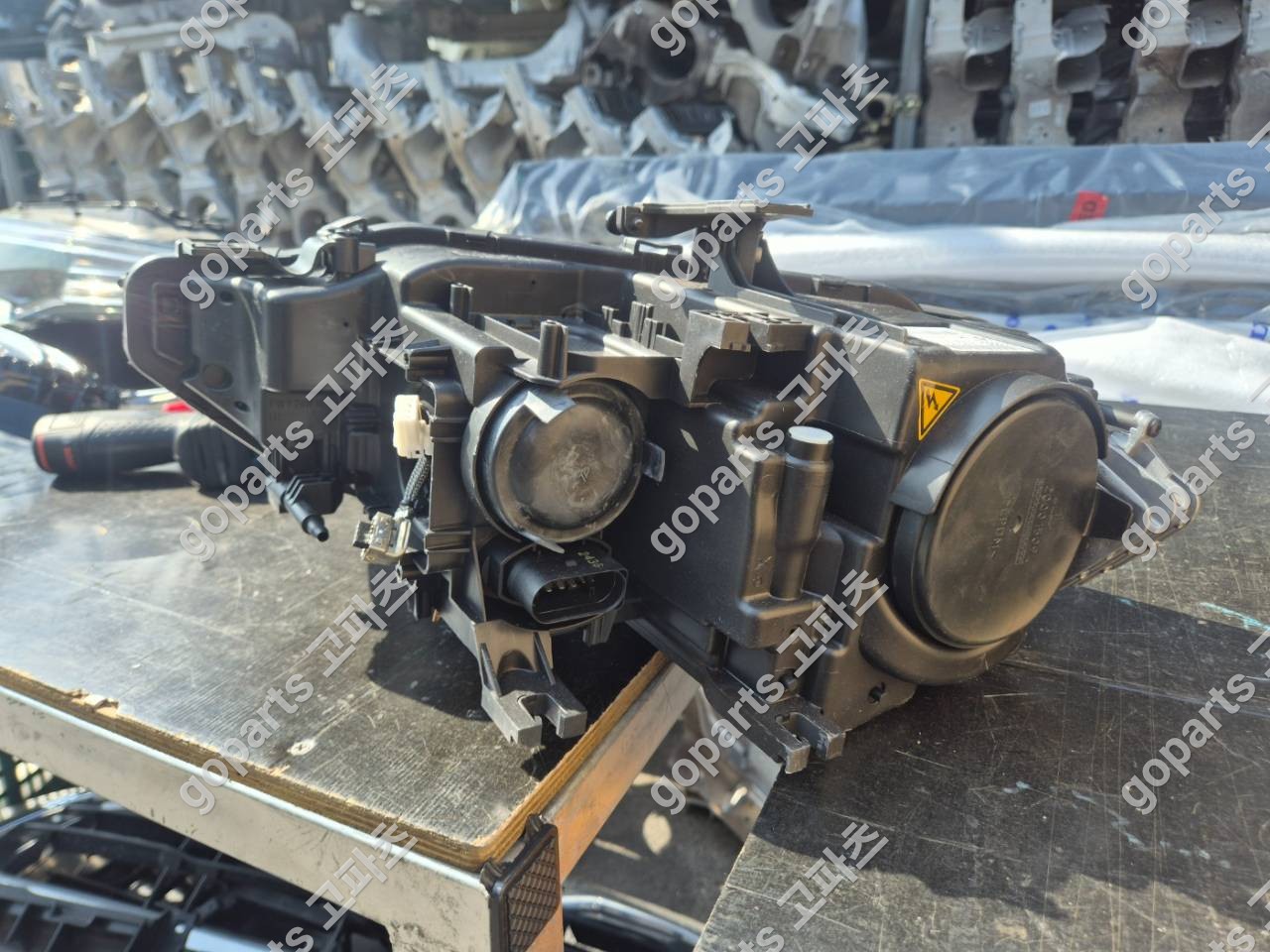 아우디 A5 8t 조수석 헤드라이트 8t0941044c 상세사진 4