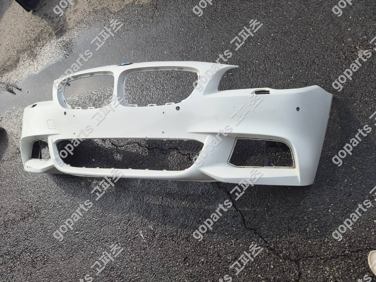 BMW F10 5시리즈 M스포츠 전범퍼 (사이드 카메라, 서라운드 뷰 타입)