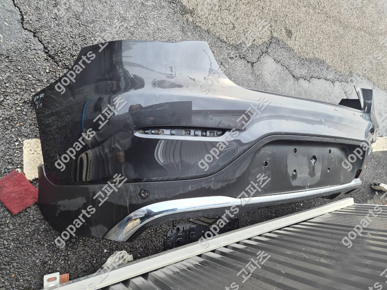 벤츠 GLC쿠페 C253 후범퍼 상세사진 2